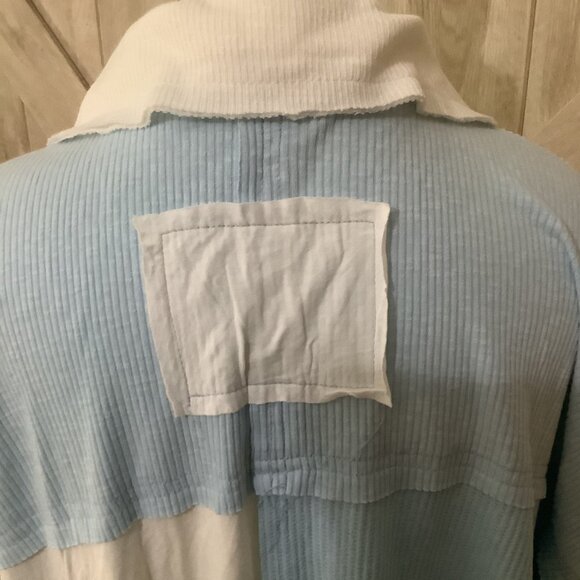 NWT-POL-Oversized Crochet White/Blue Patch Collar Top with Buttons-Size Small - Picture 6 of 8